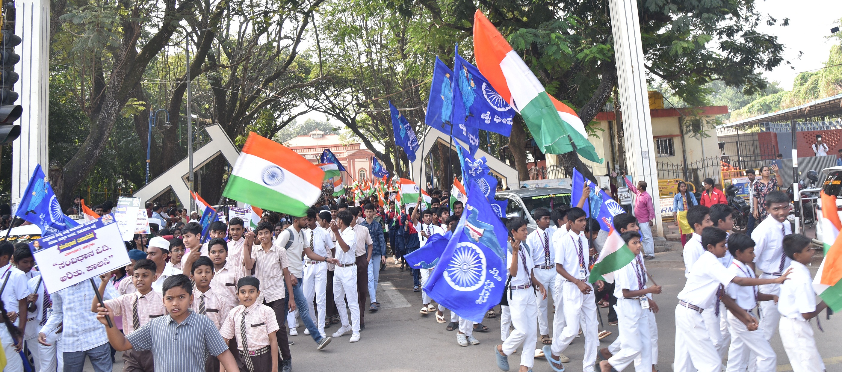 ಮೆರವಣಿಗೆಯಲ್ಲಿ ಭಾಗವಹಿಸಿದ್ದ ಮಕ್ಕಳು
