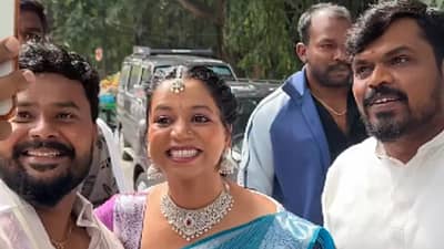 ಇದೀಗ ಕುಟುಂಬಸ್ಥರು ಹಾಗೂ ಬಂಧು ಮಿತ್ರರ ಸಮ್ಮುಖದಲ್ಲಿ ಮಾನಸ ಗುರುಸ್ವಾಮಿ ಹಾಗೂ ಶಿವಕುಮಾರ್‌ ನಿಶ್ಚಿತಾರ್ಥ ಸಮಾರಂಭ ನಡೆದಿದೆ.