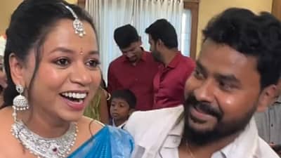 ಬೆಂಗಳೂರಿನ ರಾಜರಾಜೇಶ್ವರಿ ನಗರದಲ್ಲಿ ನಡೆದ ಈ ಇಬ್ಬರ ನಿಶ್ಚಿತಾರ್ಥ ಸಮಾರಂಭಕ್ಕೆ ಸಿಹಿಕಹಿ ಚಂದ್ರು, ಮಂಜು ಪಾವಗಡ, ನಟ ದೊಡ್ಡಣ್ಣ, ನನ್ನಮ್ಮ ಸೂಪರ್ ಸ್ಟಾರ್ ವಿಜೇತೆ ಯಶಸ್ವಿನಿ ಮತ್ತು ವಂಶಿಕಾ ಅಂಜನಿ ಕಶ್ಯಪ ಸೇರಿದಂತೆ ಸಾಕಷ್ಟು ಕಲಾವಿದರು ಭಾಗಿಯಾಗಿದ್ದಾರೆ.