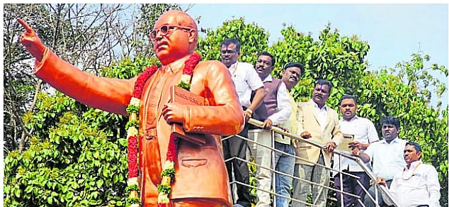 ಹುಕ್ಕೇರಿ | ‘ಸಂವಿಧಾನದ ಆಶಯ ಈಡೇರಿಸಲು ಸಮಭಾವದಿಂದ ಪಾಲ್ಗೊಳ್ಳಿ’ : ಮಲ್ಲಾಡ