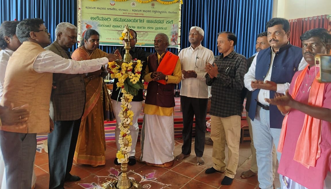 ಶಿಗ್ಗಾವಿ| ಬೇರೆ ಸಂಸ್ಕೃತಿಗೆ ಮಾರು ಹೋಗುತ್ತಿದ್ದೇವೆ: ಗೊಲ್ಲಹಳ್ಳಿ ಶಿವಪ್ರಸಾದ್