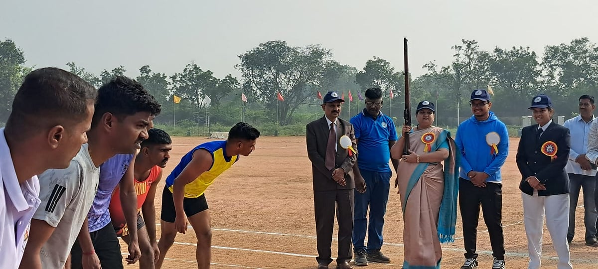 ಹೊಸಪೇಟೆ| ಜಿಲ್ಲಾ ಮಟ್ಟದ ಪೊಲೀಸ್ ಕ್ರೀಡಾಕೂಟ: ಕೃಷ್ಣ, ರೇಷ್ಮಾ ಮಿಂಚು