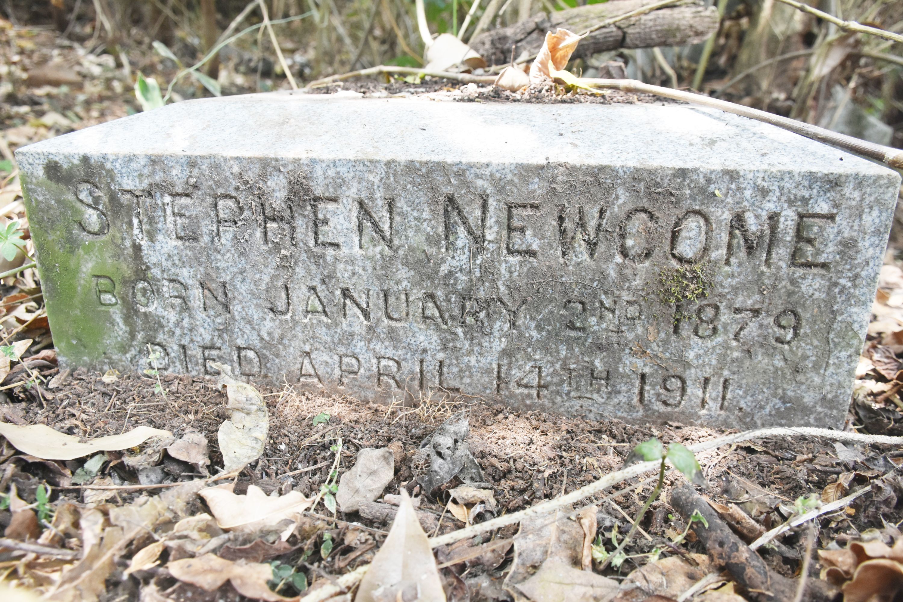 ಮಡಿಕೇರಿಯಲ್ಲಿರುವ ಬ್ರಿಟಿಷರ ಗೋರಿಗಳು ನಿರ್ವಹಣೆ ಇಲ್ಲದೇ ನಾಶವಾಗುವ ಹಂತ ತಲುಪಿದೆ