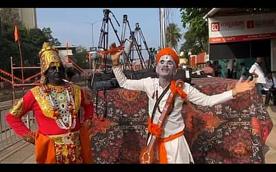 ಪ್ರಧಾನಿ ಮೋದಿ ರೋಡ್‌ ಶೋ ವೇಳೆ ನಗರದ ಕೆಲವೆಡೆ ನಿರ್ಮಿಸಿದ್ದ ವೇದಿಕೆಗಳಲ್ಲಿ ಕರಾವಳಿಯ ಸಂಸ್ಕೃತಿಯನ್ನು ಬಿಂಬಿಸುವ ಸಾಂಸ್ಕೃತಿಕ ಕಾರ್ಯಕ್ರಮಗಳು ಪ್ರದರ್ಶನಗೊಂಡವು.