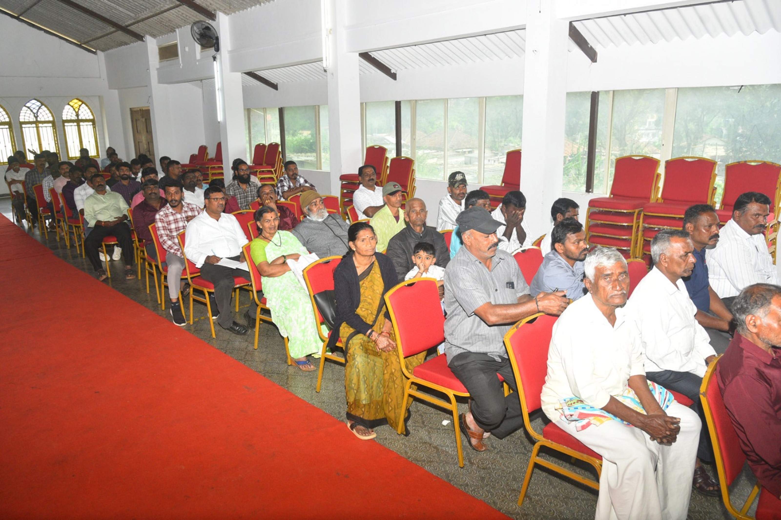 ಕಾರ್ಯಕ್ರಮದಲ್ಲಿ ಹೆಚ್ಚಿನ ಸಂಖ್ಯೆಯಲ್ಲಿ ಜನರು ಭಾಗಿಯಾಗಿದ್ದರು