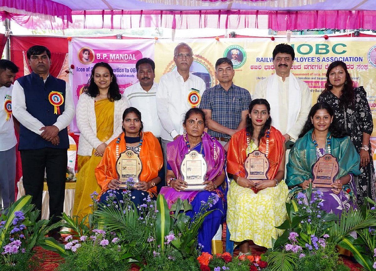 ರೈಲ್ವೆ ಮಹಿಳಾ ಕ್ರೀಡಾಪಟುಗಳಿಗೆ ಸನ್ಮಾನ