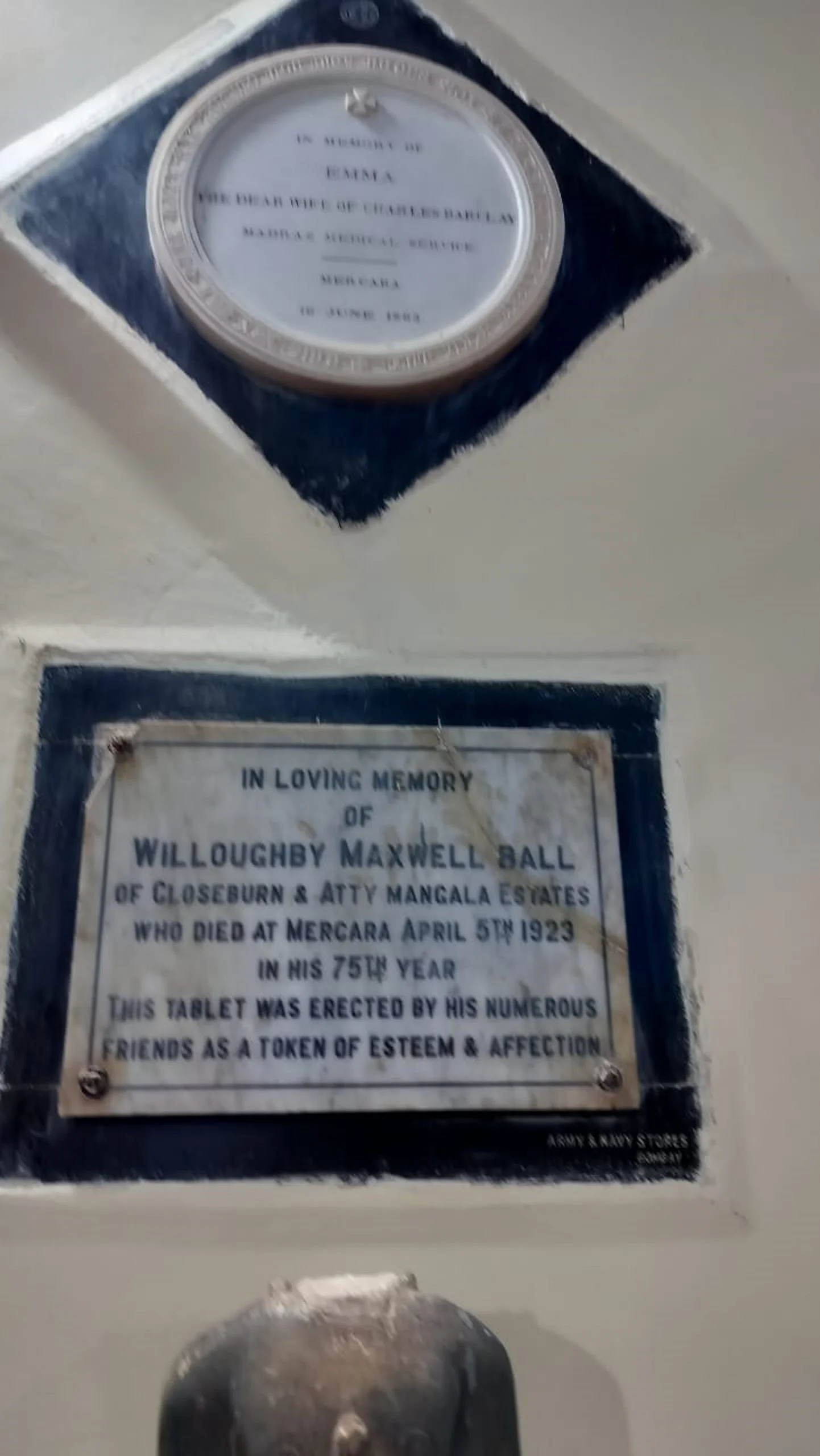 ಬ್ರಿಟಿಷರ ಗೋರಿಗಳ ಕೆಲವು ಫಲಕಗಳು ಮಡಿಕೇರಿ ಕೋಟೆಯೊಳಗಿನ ಸರ್ಕಾರಿ ವಸ್ತುಸಂಗ್ರಹಾಲಯದಲ್ಲಿ ಸುರಕ್ಷಿತವಾಗಿವೆ