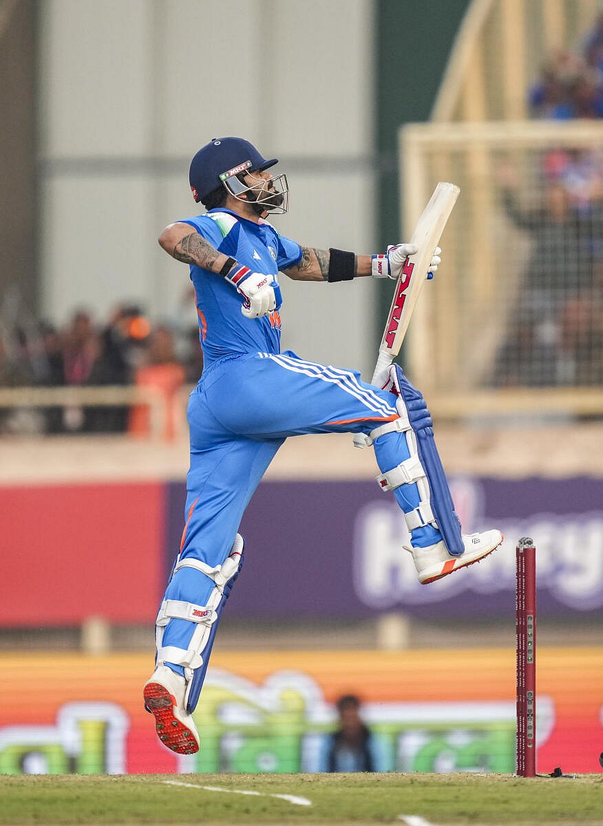 Virat Kohli | ರಾಂಚಿಯಲ್ಲಿ ವಿರಾಟ್ ಕೊಹ್ಲಿ ಅಮೋಘ ಶತಕ: ಚಿತ್ರಗಳಲ್ಲಿ ನೋಡಿ