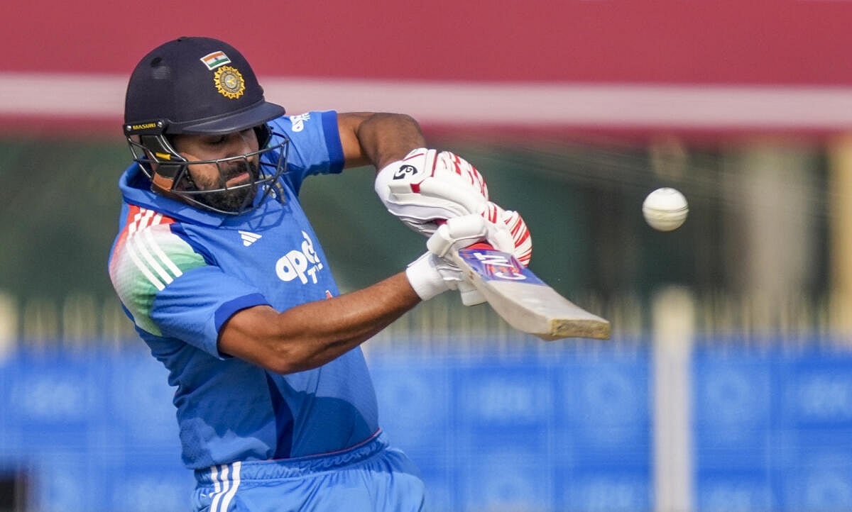 IND vs SA: ಅತಿ ಹೆಚ್ಚು ಸಿಕ್ಸರ್ ಸಿಡಿಸಿದ ದಾಖಲೆ ಬರೆದ ರೋಹಿತ್‌ ಶರ್ಮಾ