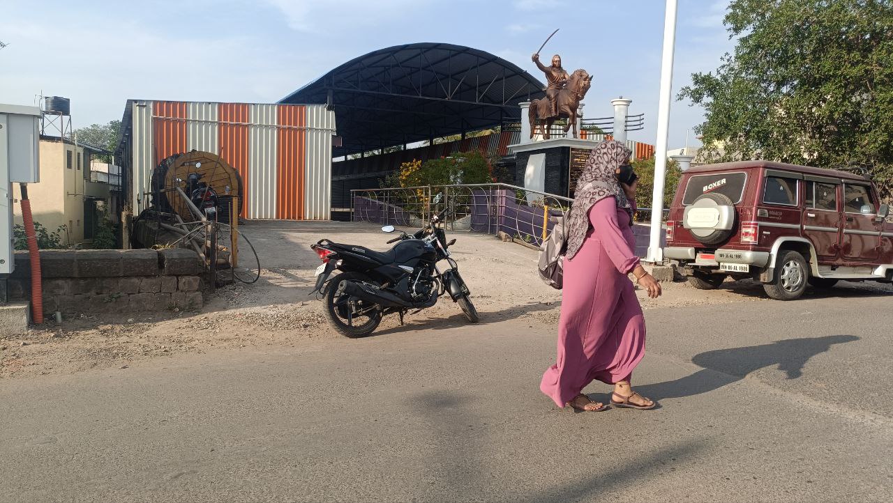 ಚಿಕ್ಕೋಡಿಯಲ್ಲಿ ನಿರ್ಮಿಸಿರುವ ವಾಣಿಜ್ಯ ಮಳಿಗೆ