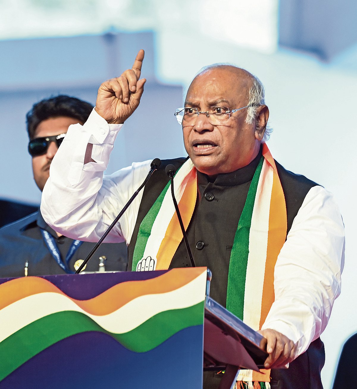 ಧನಕರ್‌ ಹಠಾತ್‌ ನಿರ್ಗಮನ ಪ್ರಸ್ತಾಪಿಸಿದ ಖರ್ಗೆ: ಕಿರಣ್‌ ರಿಜಿಜು ತೀವ್ರ ಆಕ್ಷೇಪ