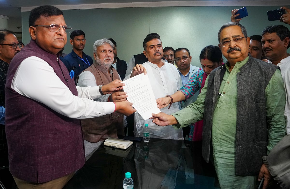 ಪಶ್ಚಿಮ ಬಂಗಾಳ: ತೀವ್ರಗೊಂಡ ಬಿಎಲ್‌ಒ ಪ್ರತಿಭಟನೆ  