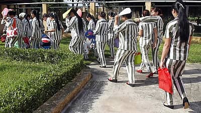 ವಿಯೆಟ್ನಾಂ : 9ನೇ ಸ್ಥಾನದಲ್ಲಿ ವಿಯೆಟ್ನಾಂ ಇದೆ. ಇಲ್ಲಿ 15,152 ಮಹಿಳಾ ಕೈದಿಗಳಿದ್ದಾರೆ.