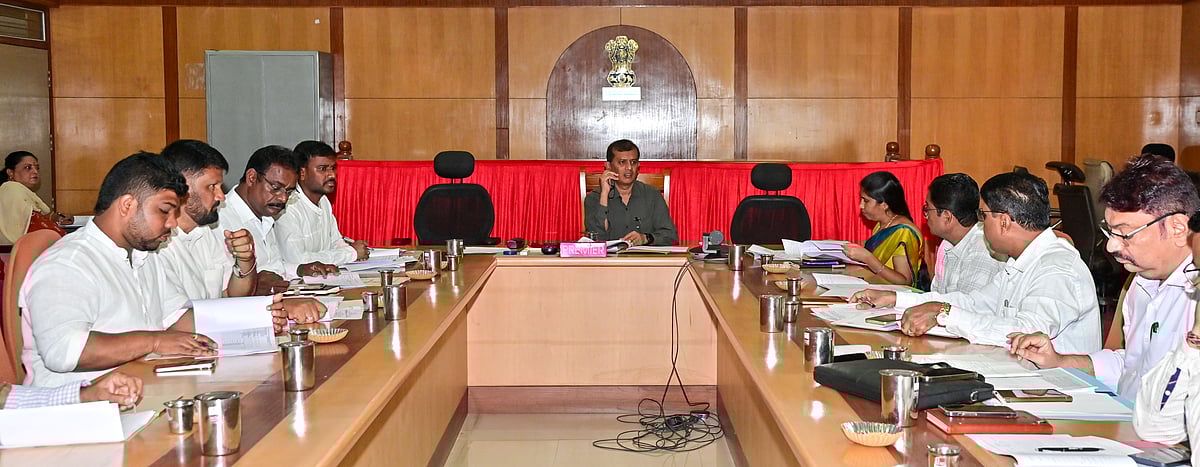 ದಾವಣಗೆರೆ: ಕಚೇರಿಗಳಿಗೆ ಸರ್ಕಾರದ ಖಾಲಿ ನಿವೇಶನ ನೀಡಿ