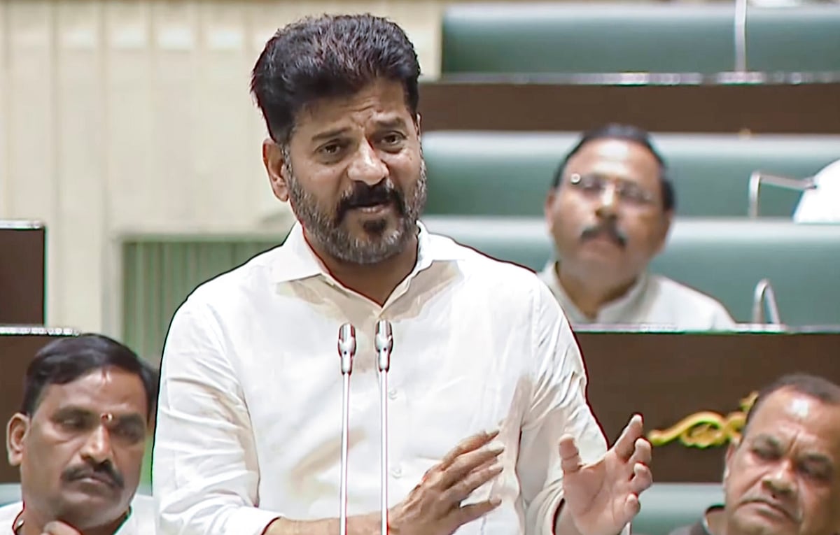 ಗಮನ ಬೇರೆಡೆ ಸೆಳೆಯಲು ಸೋನಿಯಾ, ರಾಹುಲ್‌ ವಿರುದ್ಧ ಪ್ರಕರಣ: ರೇವಂತ್‌ ರೆಡ್ಡಿ