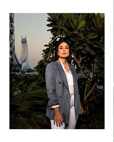 ನಟಿ  ಕರಿನಾ ಕಪೂರ್  ಹೊಸ ಚಿತ್ರಗಳಿಗೆ ಅಭಿಮಾನಿಗಳು ಸಾಮಾಜಿಕ ಮಾಧ್ಯಮದಲ್ಲಿ ಮೆಚ್ಚುಗೆ ವ್ಯಕ್ತಪಡಿಸುತ್ತಿದ್ದಾರೆ. 