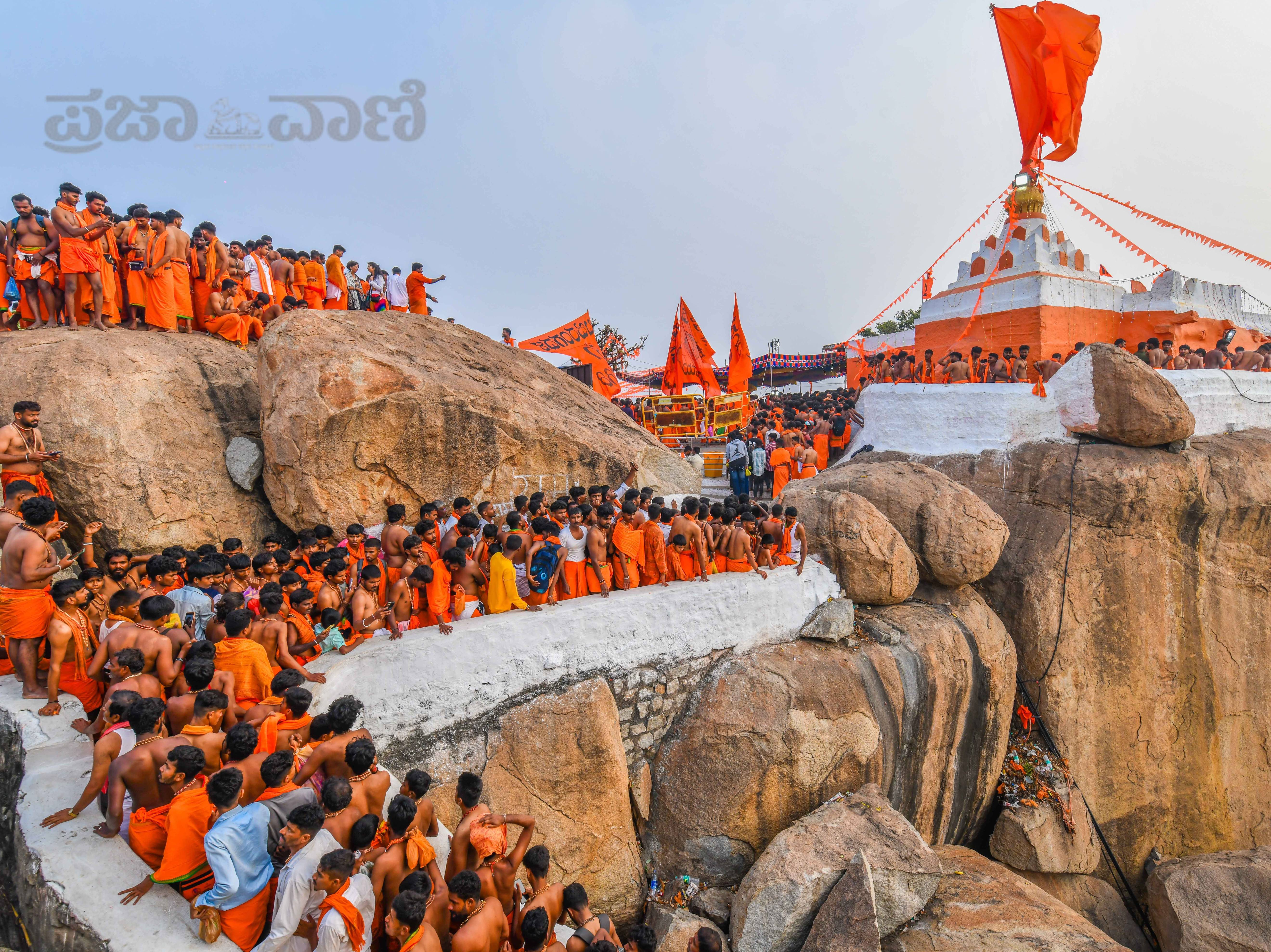 ಅಂಜನಾದ್ರಿ ಬೆಟ್ಟದಲ್ಲಿ ಭಕ್ತರ ನೋಟ