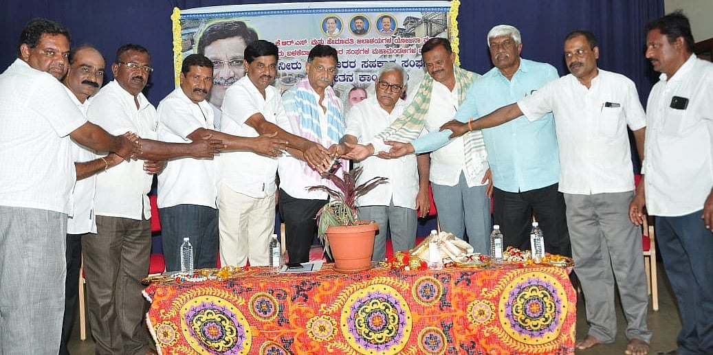 KRS, ಹೇಮಾವತಿ ನಾಲೆ ಸ್ವಚ್ಛತೆಯಲ್ಲಿ ಪ್ರಮುಖ ಪಾತ್ರ ವಹಿಸಿ: ಮಧು ಜಿ.ಮಾದೇಗೌಡ