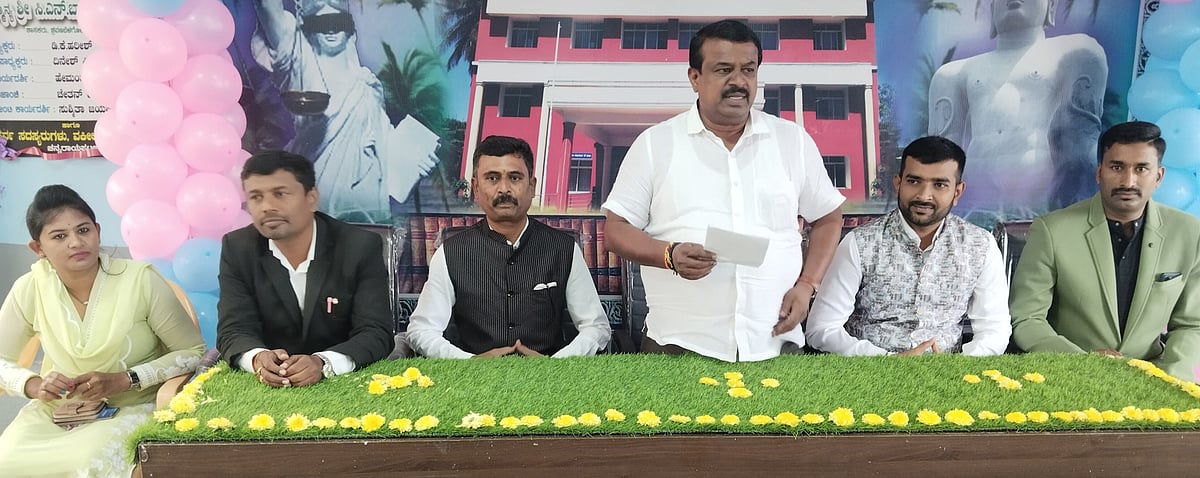 ವಕೀಲರು ಅಧ್ಯಯನದಿಂದ ಜ್ಞಾನವೃದ್ದಿಸಿಕೊಳ್ಳಬೇಕು: ಸಿ.ಎನ್. ಬಾಲಕೃಷ್ಣ