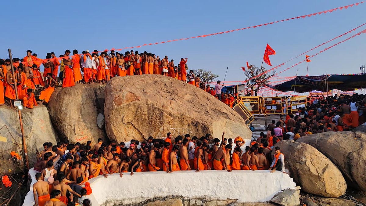 ಅಂಜನಾದ್ರಿಯಲ್ಲಿ‌ ಹನುಮಮಾಲೆ ವಿಸರ್ಜನೆ ಸಂಭ್ರಮ

