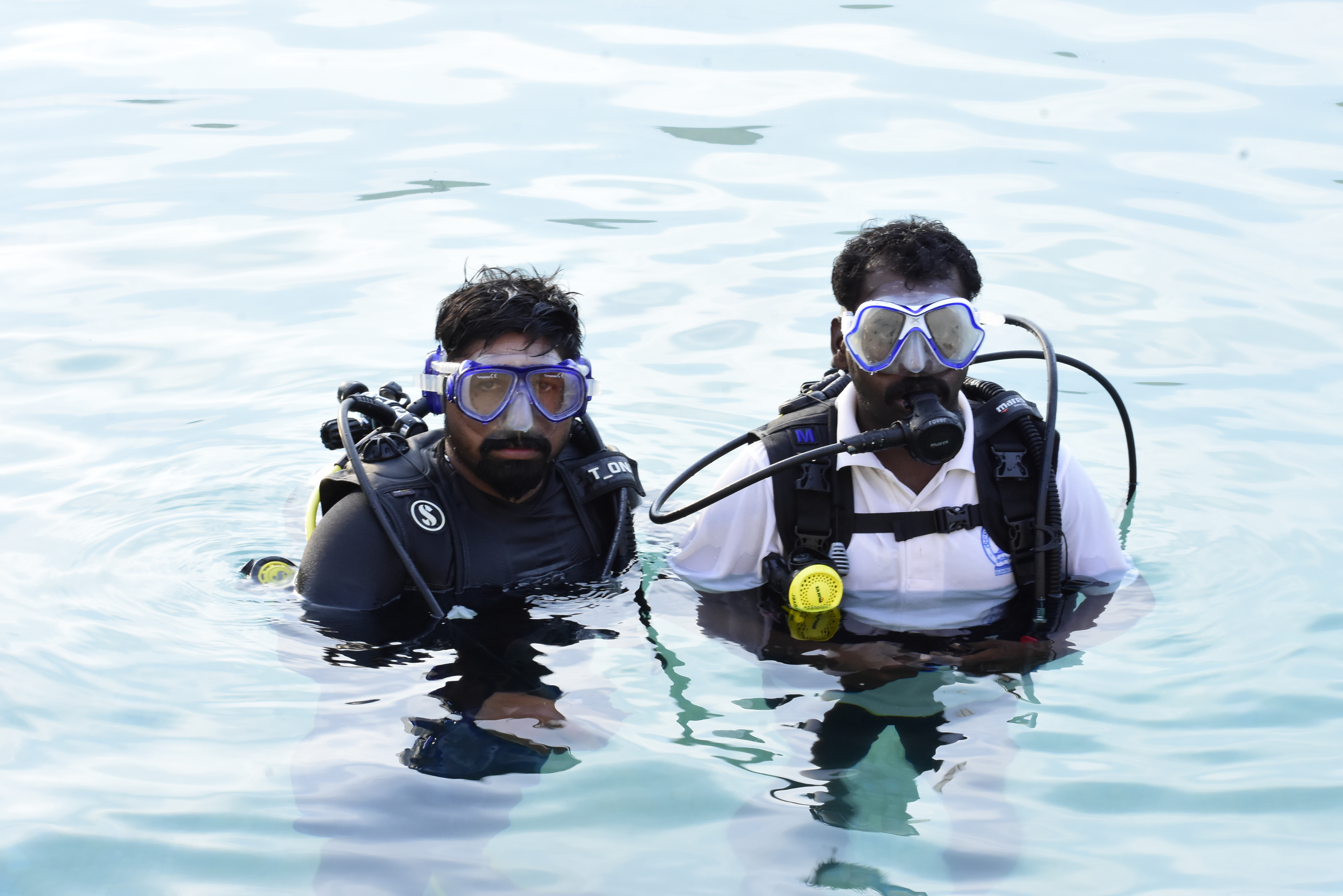 ಯಾದಗಿರಿಯಲ್ಲಿ ಬುಧವಾರ ಯುಜನೋತ್ಸವದ ಅಂಗವಾಗಿ ನಡೆದ ಸ್ಕೂಬಾ ಡೈವಿಂಗ್‌ ಸಾಹಸ ಜಲಕ್ರೀಡೆಯಲ್ಲಿ ಪಾಲ್ಗೊಂಡ ಯುವಕರು