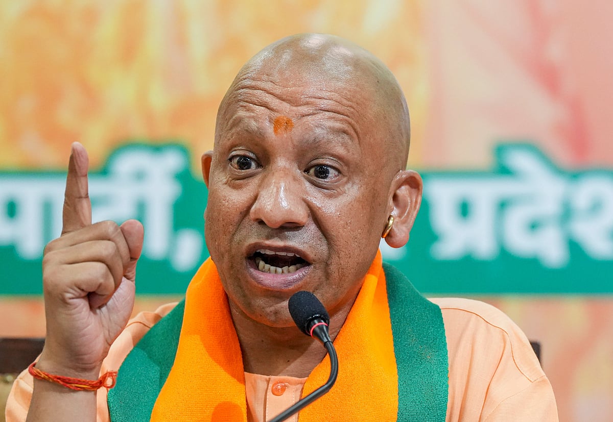 ರೋಹಿಂಗ್ಯಾ, ಬಾಂಗ್ಲಾ ಅಕ್ರಮ ವಲಸಿಗರ ಪತ್ತೆಗೆ ಬಂಧನ ಕೇಂದ್ರ: ಸಿಎಂ ಯೋಗಿ ಸೂಚನೆ