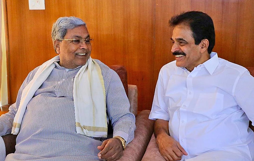 ಸಿದ್ದರಾಮಯ್ಯ–ವೇಣುಗೋಪಾಲ್ ರಹಸ್ಯ ಸಮಾಲೋಚನೆ: ಕುತೂಹಲ ಕೆರಳಿಸಿದ ಗೋಪ್ಯ ಚರ್ಚೆ
