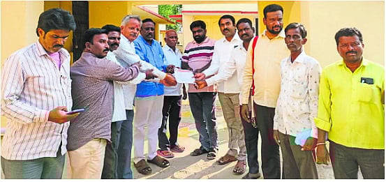 ರಾಯಚೂರು: ಬಾಕಿ ವೇತನ ಪಾವತಿಗೆ ಎಐಸಿಸಿಟಿಯು ಮನವಿ