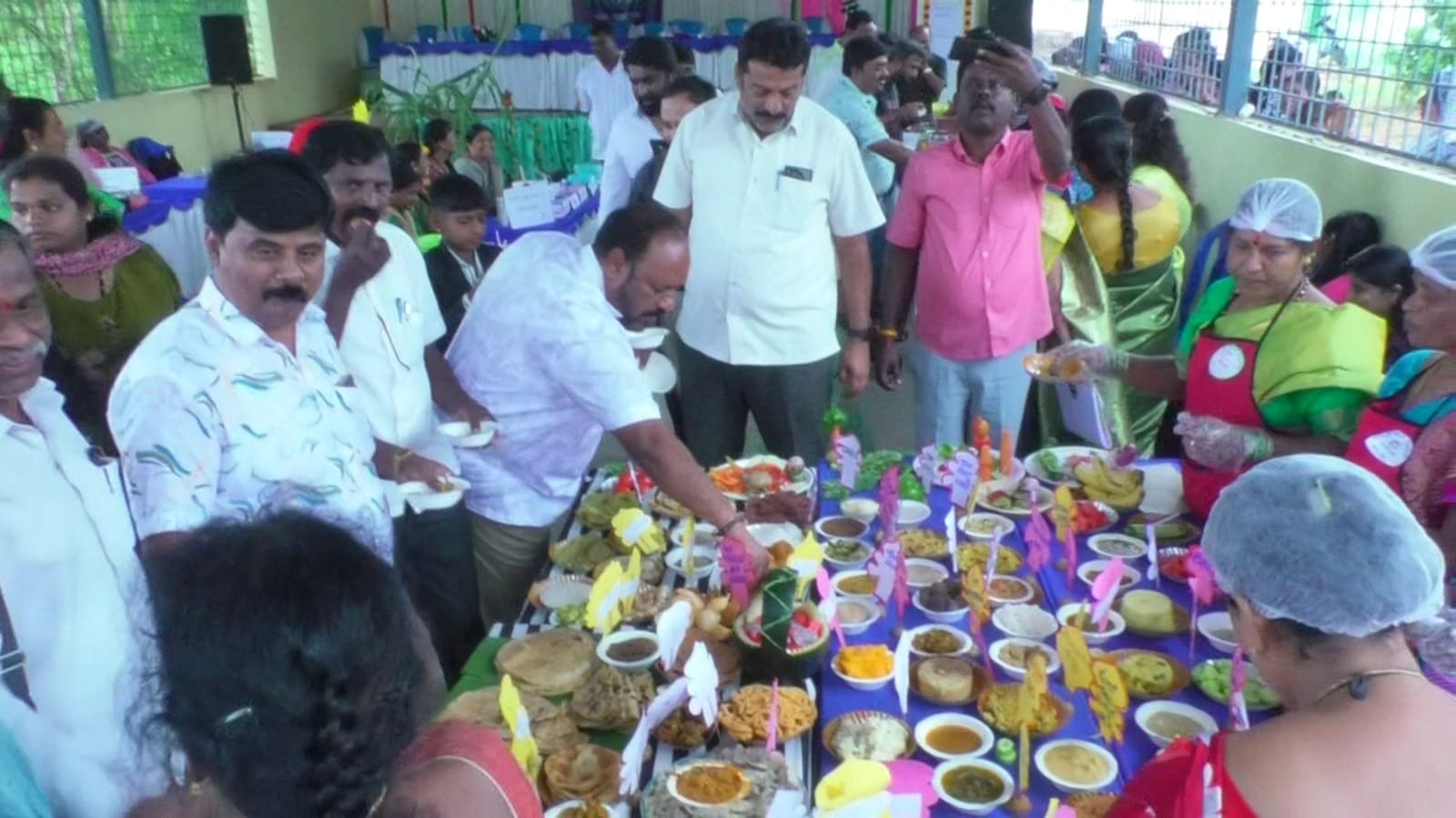 ಅಂಗನವಾಡಿ ಅಡುಗೆ ಸಹಾಯಕರಿಂದ ಸಿದ್ಧಗೊಂಡಿರುವ ವಿವಿಧ ಬಗೆಯ ಅಡುಗೆ