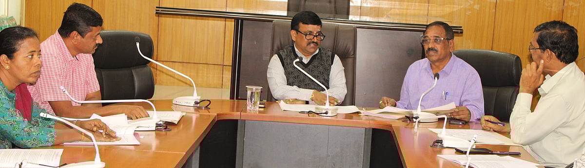 ಚಿತ್ರದುರ್ಗ: ಪರೀಕ್ಷಾ ಕಾರ್ಯಕ್ಕೆ ಗೈರಾದರೆ ಕಠಿಣ ಕ್ರಮ  