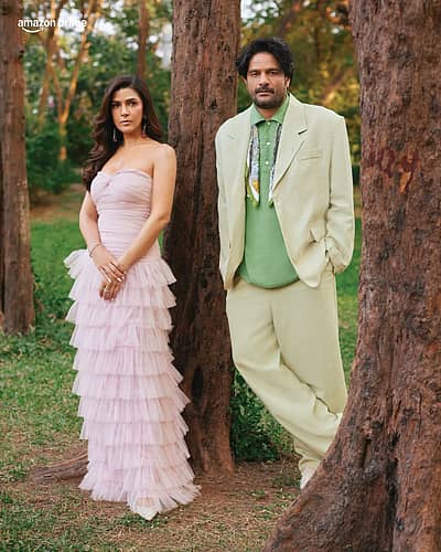  'ದಿ ಫ್ಯಾಮಿಲಿ ಮ್ಯಾನ್ ಸೀಸನ್–3 ಮನೋಜ್ ಬಾಜ್‌ಪೇಯಿ, ಜೈದೀಪ್ ಅಹ್ಲಾವತ್ ಹಾಗೂ ನಿಮ್ರತ್ ಕೌರ್, ಶರೀಬ್ ಹಶ್ಮಿ ಸೇರಿದಂತೆ ಅನೇಕರು ನಟಿಸಿದ್ದಾರೆ.