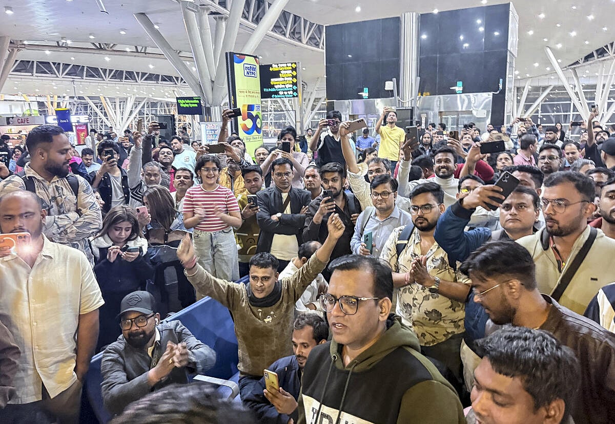 ಚಿತ್ರಗಳಲ್ಲಿ ನೋಡಿ: ಇಂಡಿಗೊ ವಿಮಾನಗಳು ರದ್ದು– ಪ್ರಯಾಣಿಕರ ಪರದಾಟ