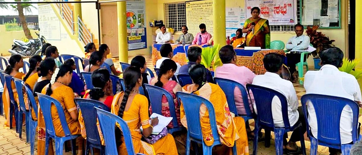 ಶಿಡ್ಲಘಟ್ಟ: ಪಿಡಿಒ ವಿರುದ್ಧ ಜನರ ಆಕ್ರೋಶ