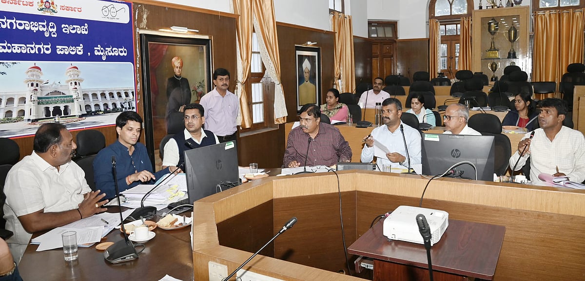 ಮೈಸೂರು: ಡಿಪಿಆರ್ ತಯಾರಿಸಲು ವಿಳಂಬ; ತರಾಟೆ