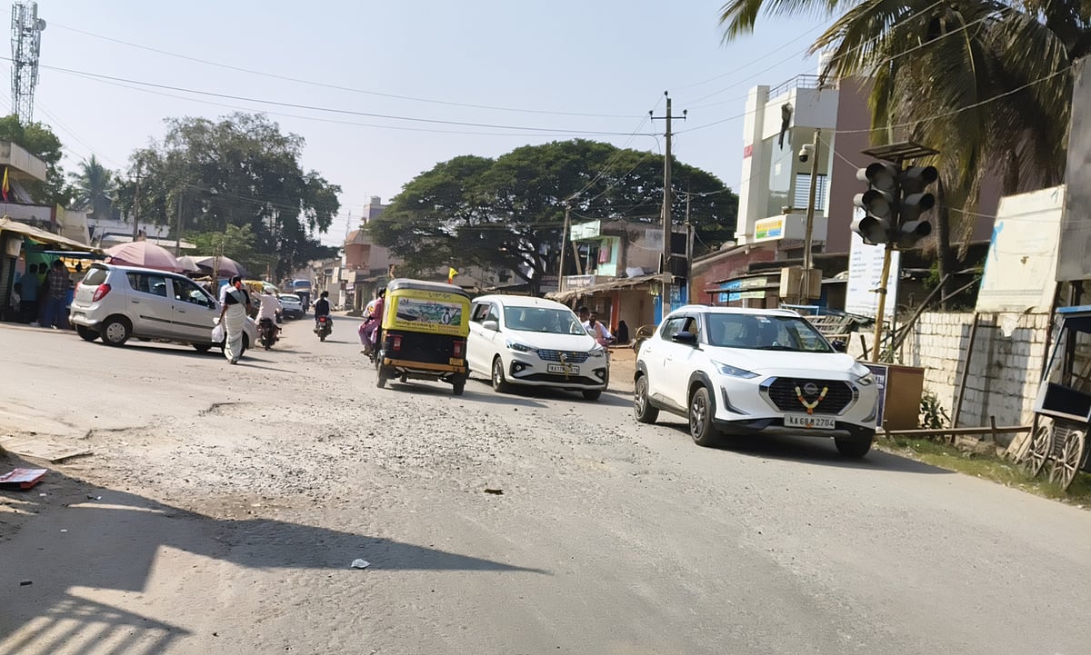 ಬ್ಯಾಡಗಿ| ಹದಗೆಟ್ಟ ರಸ್ತೆಗಳು; ಸಂಚಾರ ಸಂಕಟ: ಅಧಿಕಾರಿಗಳ ವಿರುದ್ಧ ಜನರ ಹಿಡಿಶಾಪ