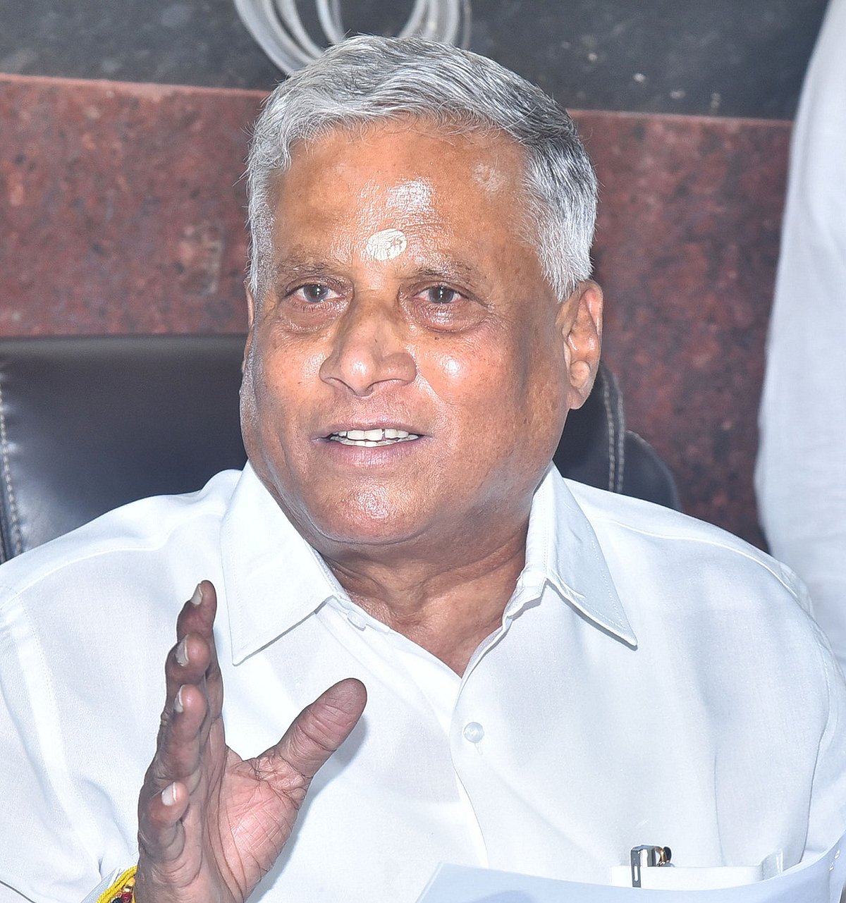 Leadership Row | ಸಿದ್ಧಾಂತ ಗಾಳಿಗೆ ತೂರಿದ ಸಿದ್ದರಾಮಯ್ಯ: ವಿ.ಸೋಮಣ್ಣ 