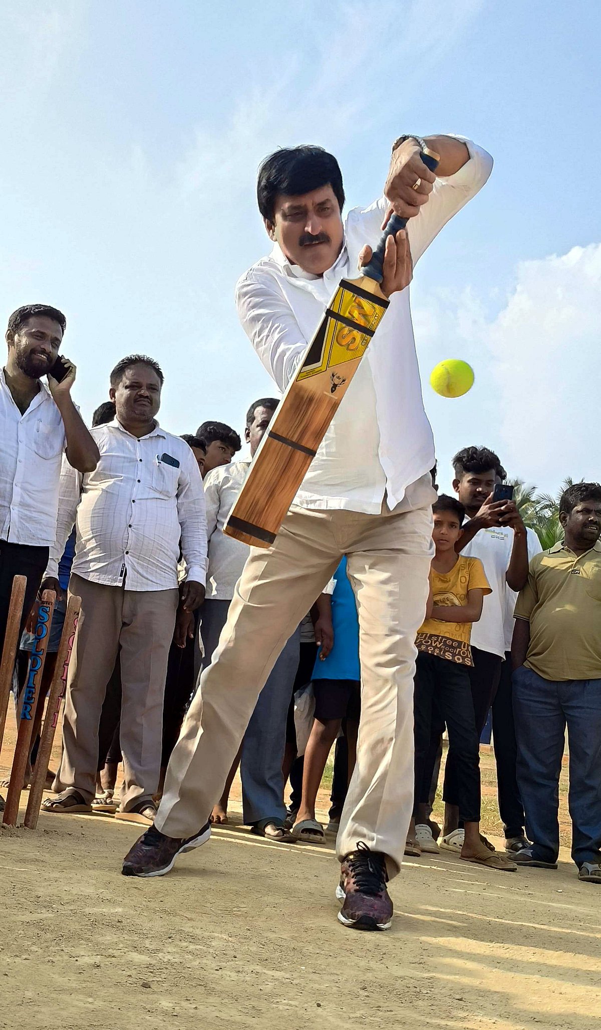 ಯುವ ಜನರು ನಾಯಕತ್ವ ಗುಣಬೆಳೆಸಿಕೊಳ್ಳಿ: ಶಾಸಕ ಸಿ.ಪಿ.ಯೋಗೇಶ್ವರ್