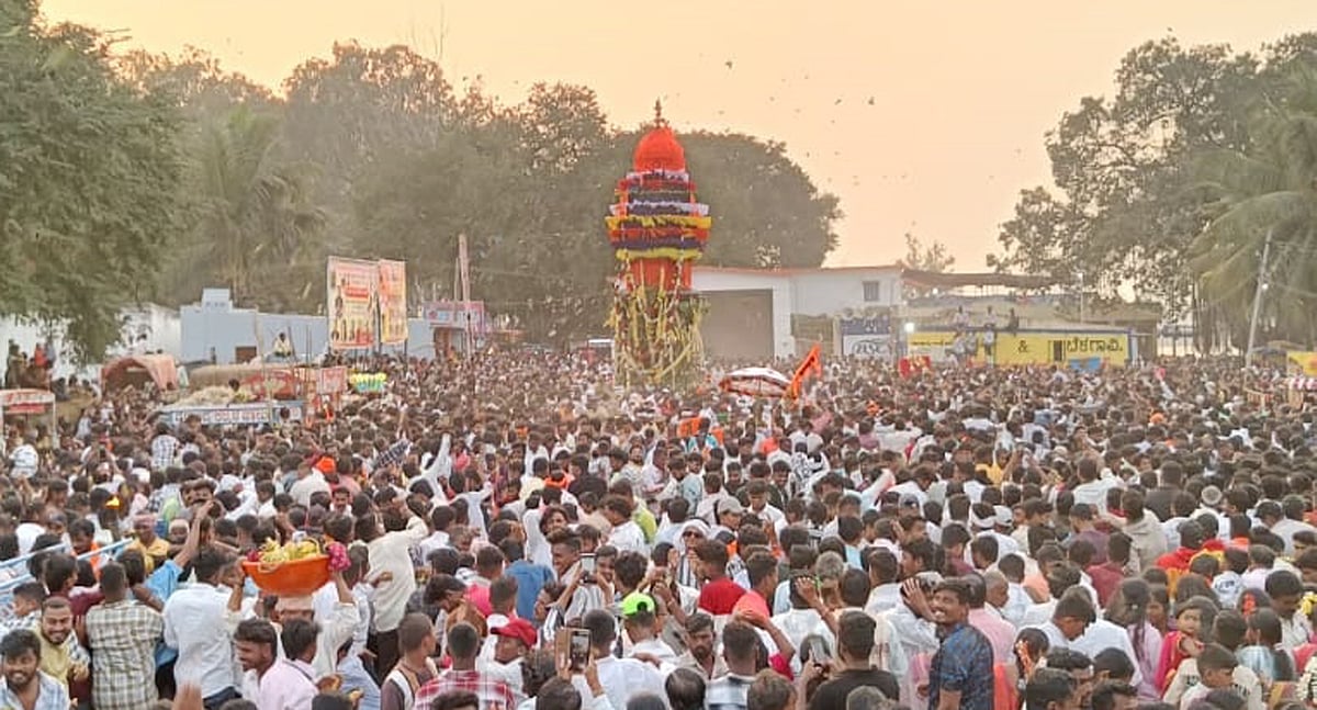 ಹೂವಿನಹಡಗಲಿ: ಮದಲಗಟ್ಟಿ ಆಂಜನೇಯಸ್ವಾಮಿ ರಥೋತ್ಸವ