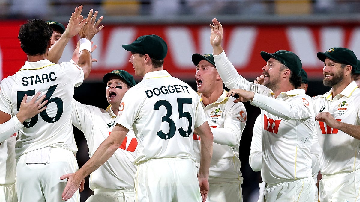 AUS vs ENG: ಬೊಂಬಾಟ್ ಬ್ಯಾಟಿಂಗ್; ಆ್ಯಷಸ್ ಸರಣಿಯಲ್ಲಿ ವಿಶೇಷ ದಾಖಲೆ ಬರೆದ ಆಸಿಸ್