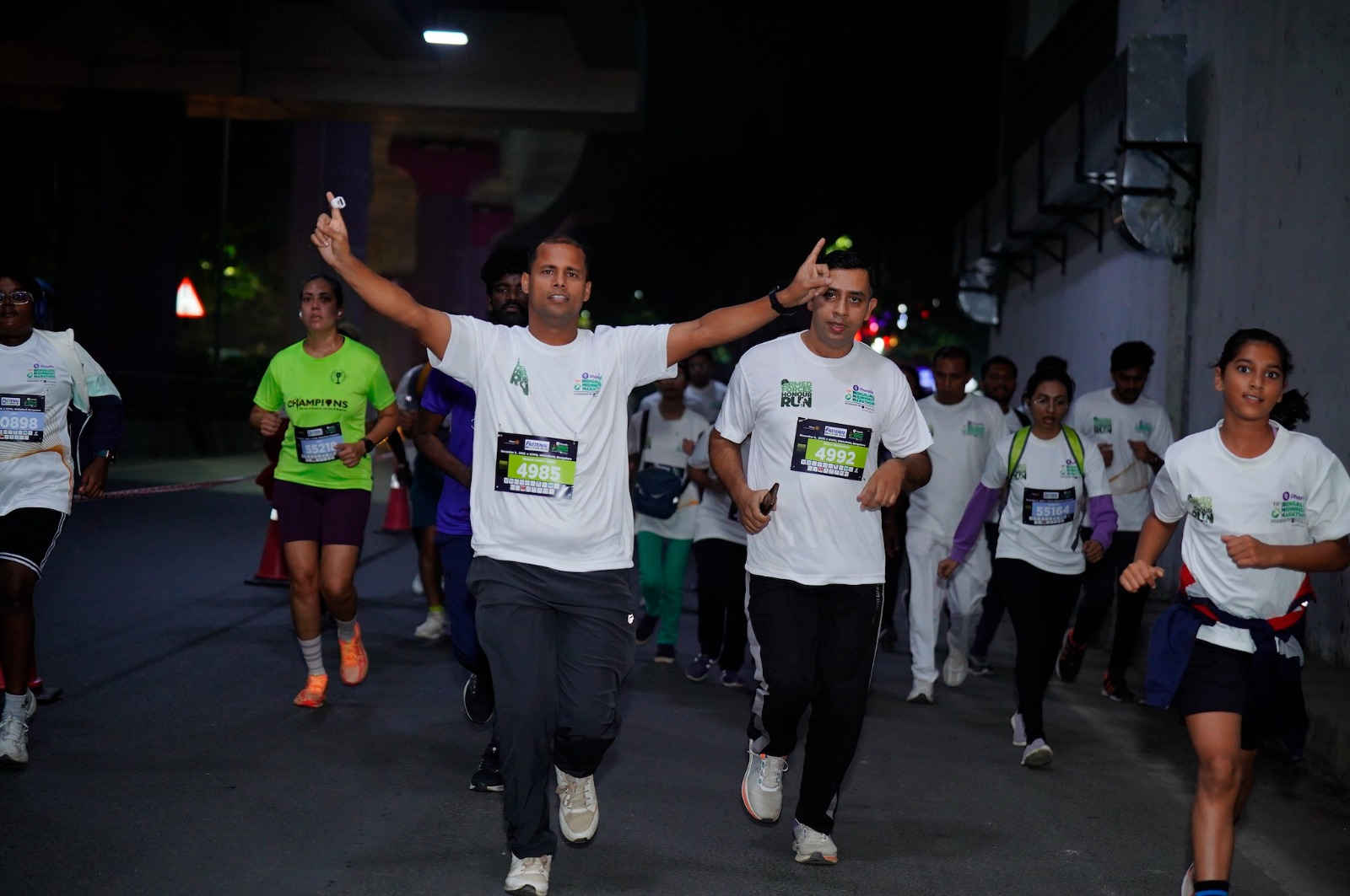 ಬೆಂಗಳೂರು ಮಿಡ್‌ನೈಟ್ ಮ್ಯಾರಥಾನ್‌ನಲ್ಲಿ ಭಾಗವಹಿಸಿದ್ದ ಓಟಗಾರರು