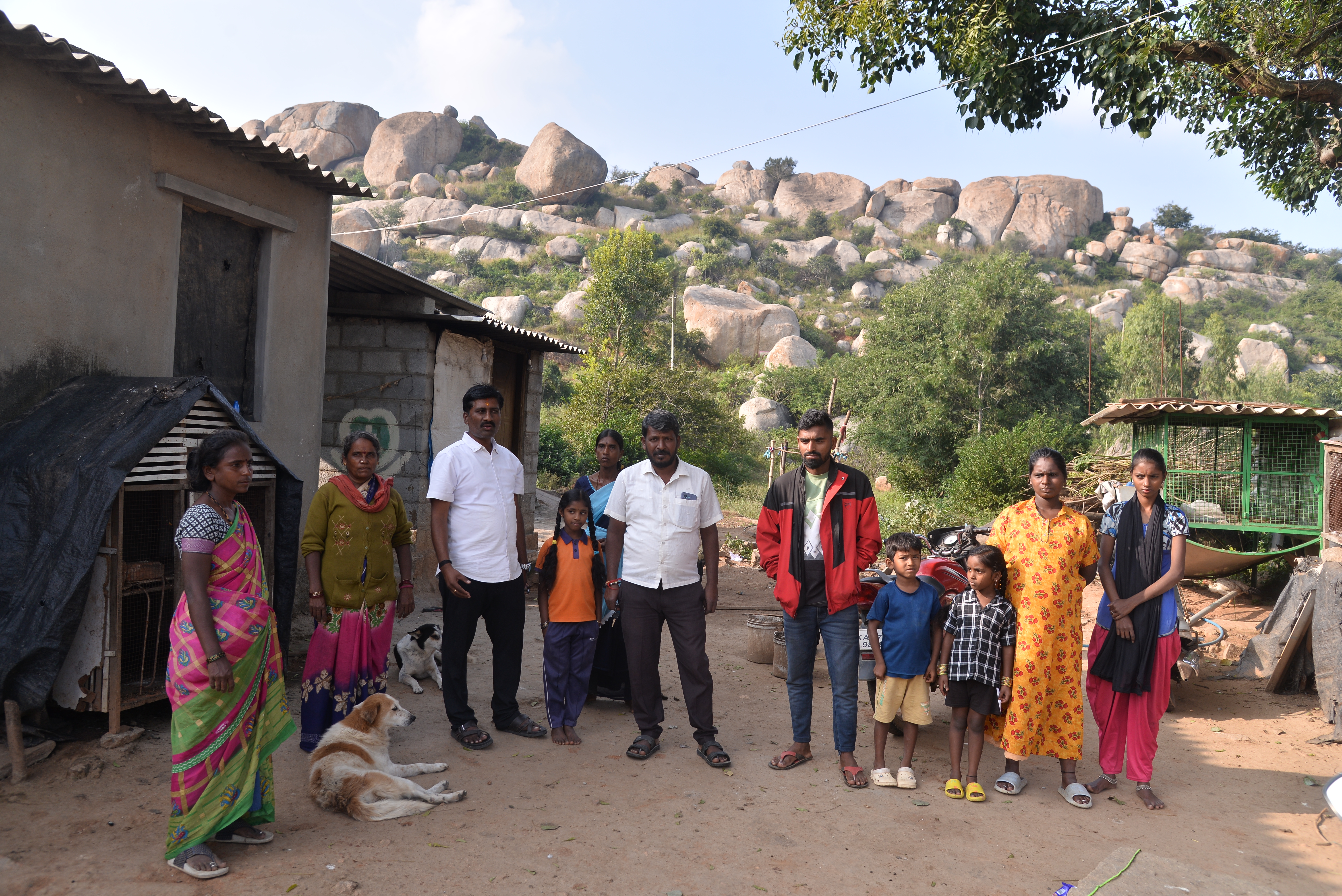ನೀರಿನ ಸಮಸ್ಯೆ ಹಾಗೂ ಮೂಲಸೌಲಭ್ಯ ಕೊರತೆ ಹೇಳಿಕೊಂಡ ತೇರಹಳ್ಳಿ ಬೆಟ್ಟದ ಆದಿಮ (ಶಿವಗಂಗೆ) ಗ್ರಾಮಸ್ಥರು