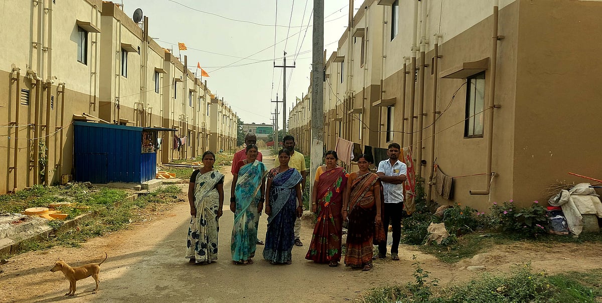 ಶಿಗ್ಗಾವಿ: ಬಡವರ ಸೂರಿಗಿಲ್ಲ ‘ಮೂಲ ಸೌಕರ್ಯ’