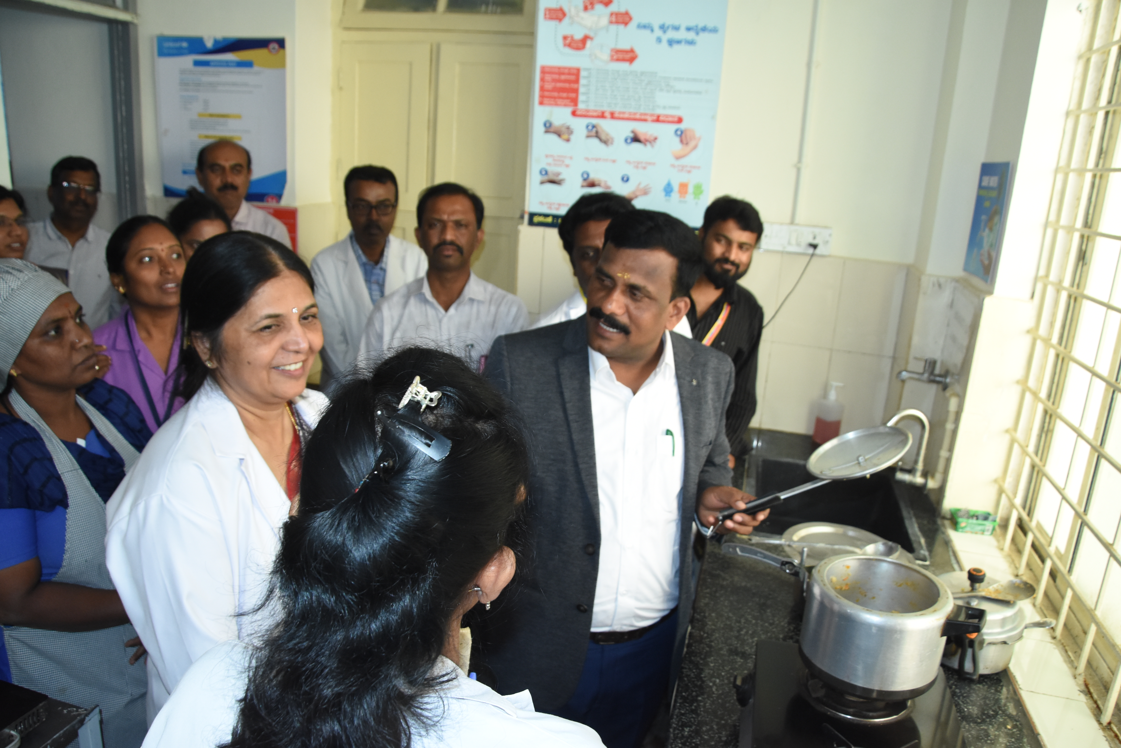 ಜಿಲ್ಲಾ ಆಸ್ಪತ್ರೆಯಲ್ಲಿ ಪರಿಶೀಲನೆ