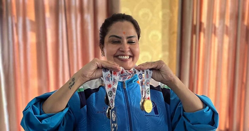 ಪವರ್‌ಲಿಫ್ಟಿಂಗ್: 1 ಚಿನ್ನ, 2 ಬೆಳ್ಳಿ ಪದಕ ಗೆದ್ದ ನಟಿ ಪ್ರಗತಿ ಮಹಾವಾದಿ