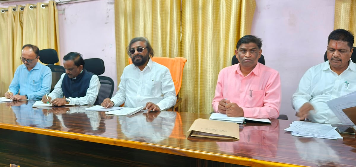 ಭಾಲ್ಕಿ | ಆದ್ಯತೆ ಮೇರೆಗೆ ಕಾಮಗಾರಿ ಕೈಗೊಳ್ಳಿ: ಸಚಿವ ಈಶ್ವರ ಖಂಡ್ರೆ ಸೂಚನೆ 