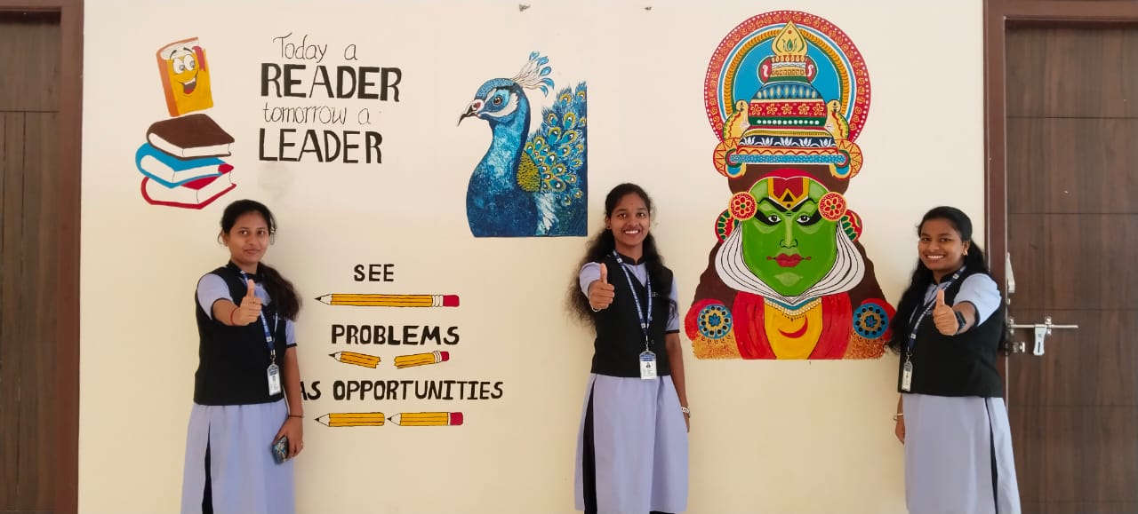  ವಿದ್ಯಾರ್ಥಿಗಳು ಗೋಡೆಯ ಮೇಲೆ ರಚಿಸಿರುವ ವರ್ಣ ಚಿತ್ರಗಳು