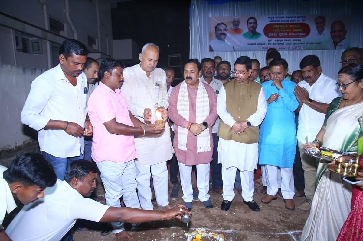 ನಾಗರಿಕರಿಗೆ ಸೌಲಭ್ಯ ಒದಗಿಸಲು ಬದ್ಧ: ಕೇಂದ್ರ ಸಚಿವ ಪ್ರಲ್ಹಾದ ಜೋಶಿ 