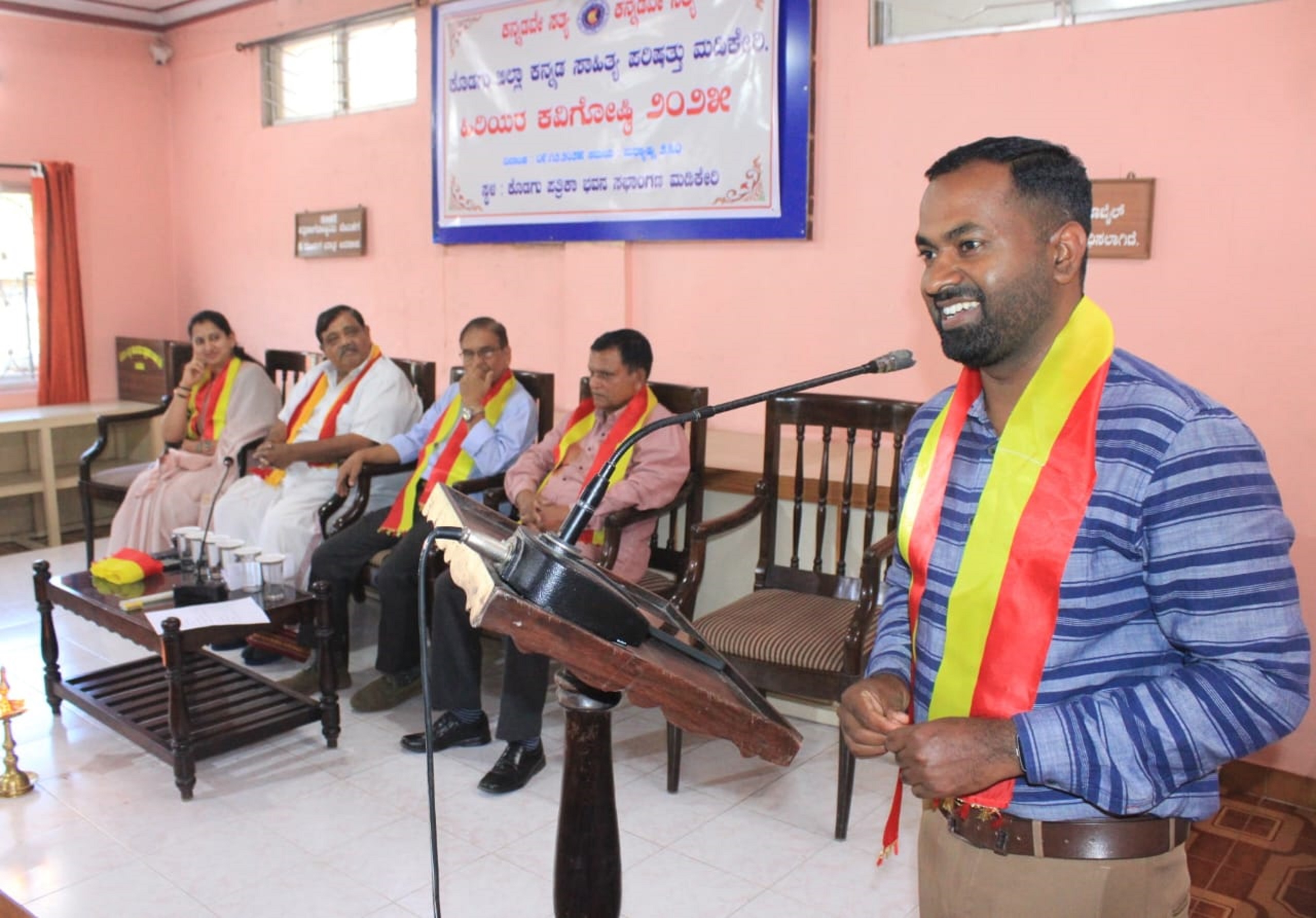 ಹಿರಿಯರ ಕವಿಗೋಷ್ಠಿ ಉದ್ಘಾಟಿಸಿದ ಕಾಜೂರು ಸತೀಶ್ ಮಾತನಾಡಿದರು