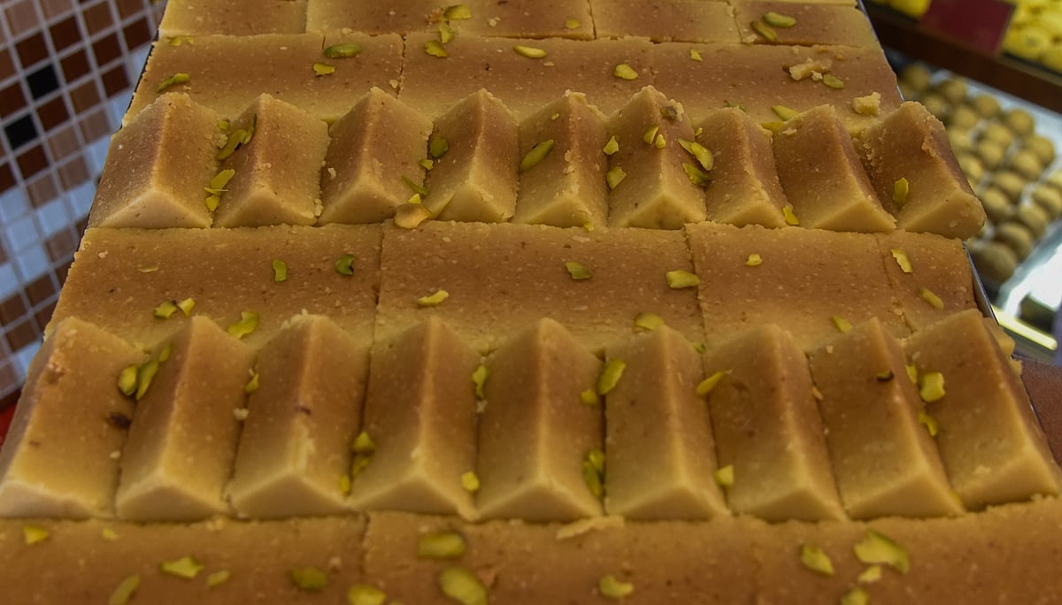 ಕೊಪ್ಪಳ | ಗವಿಮಠದ ಜಾತ್ರೆಗೆ ಮೈಸೂರು ಪಾಕ್‌ ಸವಿ