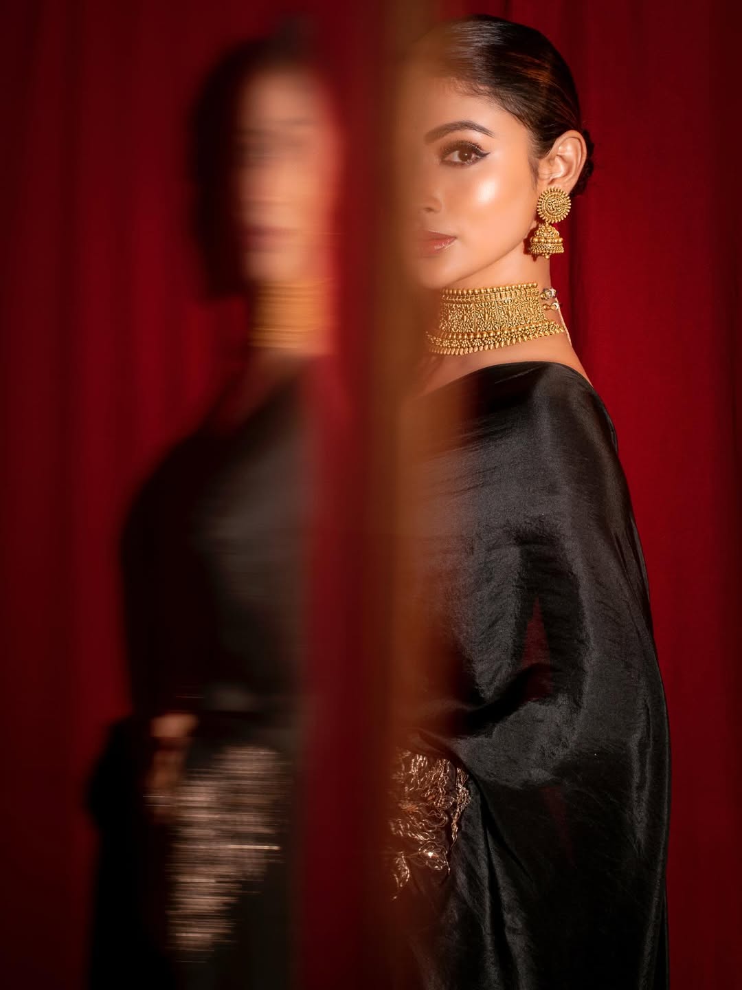 bollywood actress mouni roy